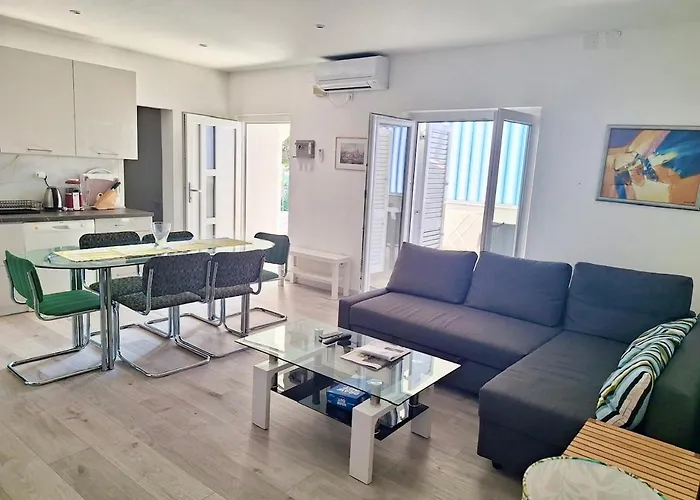 Katarina Apartment *